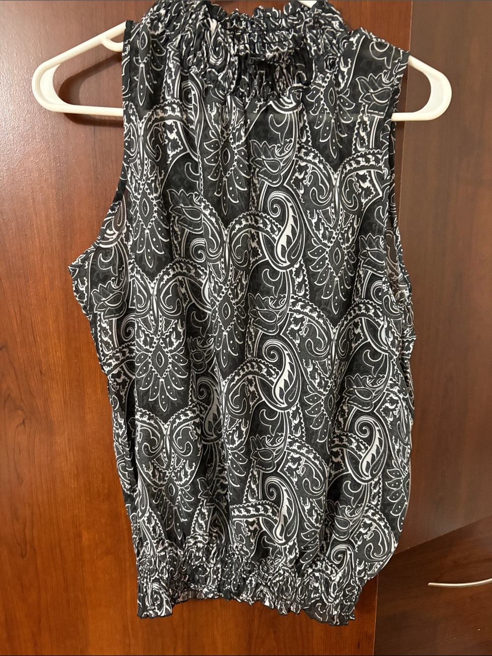 Breeches brooks  Black & White Paisley Sleeveless sheer size Medium